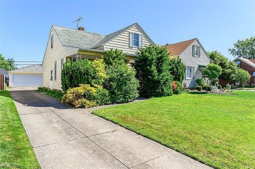 6008 Charles Avenue, Parma, OH, 44129 | Card Image
