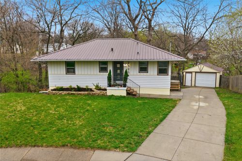 2525 27th St, Des Moines, IA, 50310-5533 | Card Image