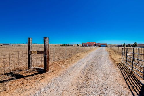 300 Thompson Rd, Moriarty, NM, 87035-5376 | Card Image