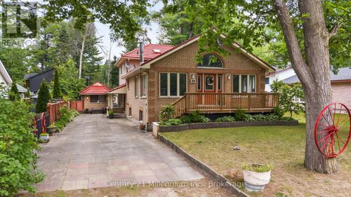 49 32nd St N, Wasaga Beach, ON, L9Z2C4 | Card Image
