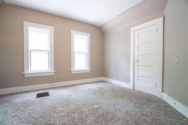 1193 Sw Jewell Ave, House other with 4 bedrooms, 2 bathrooms and null parking in Topeka KS | Image 11