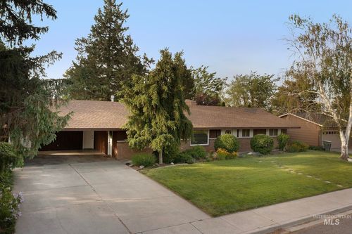1281 Moore Way, Ontario, OR, 97914-4532 | Card Image