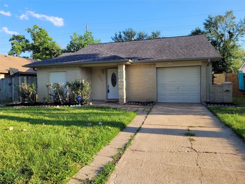 9843 Mill Shadow Dr, Houston, TX, 77070-5055 | Card Image
