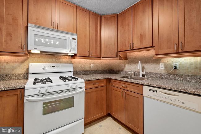 APT-3C - 2100 Washington Ave, Condo with 3 bedrooms, 2 bathrooms and null parking in Silver Spring MD | Image 5