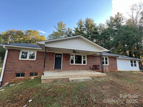 942 Hicks Chapel Loop, Marion, NC, 28752-7120 | Card Image