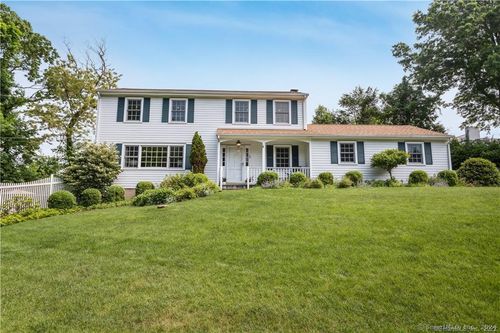 4 Ivanhoe Ln, Westport, CT, 06880-5038 | Card Image