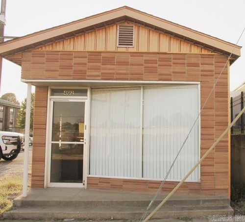 402 N Pruett St, Paragould, AR, 72450-3040 | Card Image