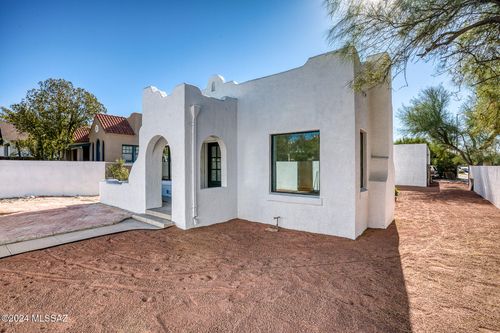 804 E 7th St, Tucson, AZ, 85719-5303 | Card Image