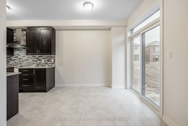 617 Bearberry Pl, House other with 4 bedrooms, 3 bathrooms and 1 parking in Milton ON | Image 7