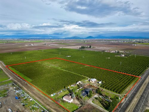 11630 E Manning Ave, Selma, CA, 93662-9759 | Card Image