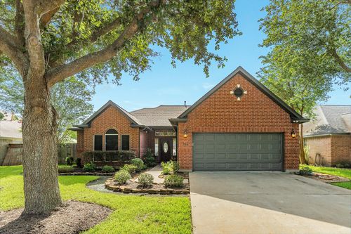 264 Lasso St, Angleton, TX, 77515-2746 | Card Image