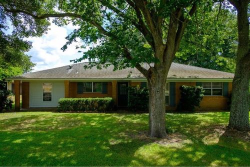 9231 Kostelnik St, Needville, TX, 77461-7922 | Card Image