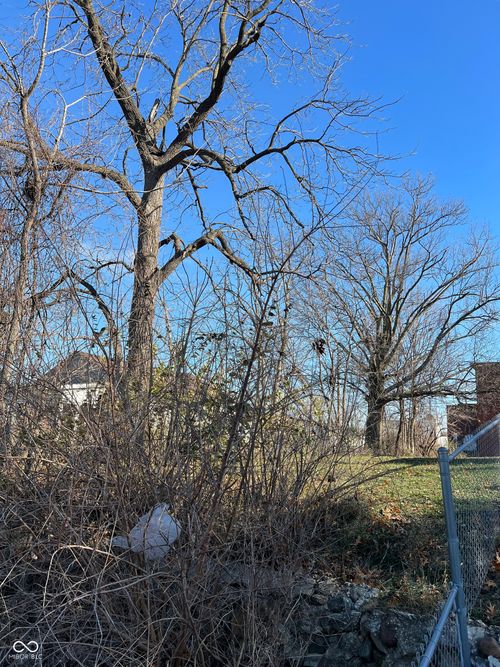 2057 Caroline Ave, Indianapolis, IN, 46218-3538 | Card Image