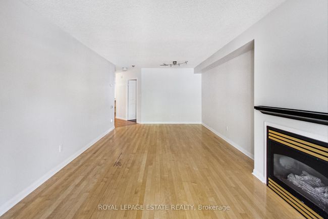 202 - 2365 Queen St E, Condo with 1 bedrooms, 1 bathrooms and null parking in Toronto ON | Image 18