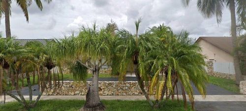 2410 Nw 102nd Way, Pembroke Pines, FL, 33026-1830 | Card Image