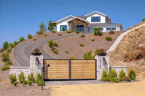 38721 Calle De Toros, Temecula, CA, 92592-8403 | Card Image