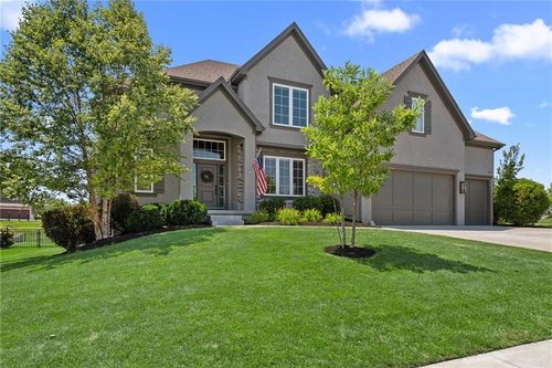 17200 Melrose St, Overland Park, KS, 66221-8508 | Card Image