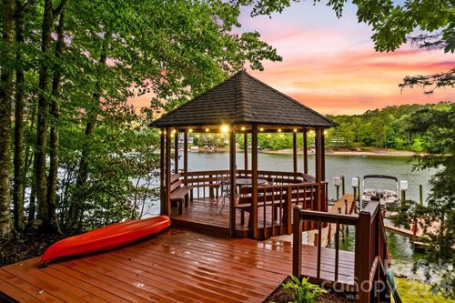 8460 Keven Cir, Sherrills Ford, NC, 28673-9727 | Card Image