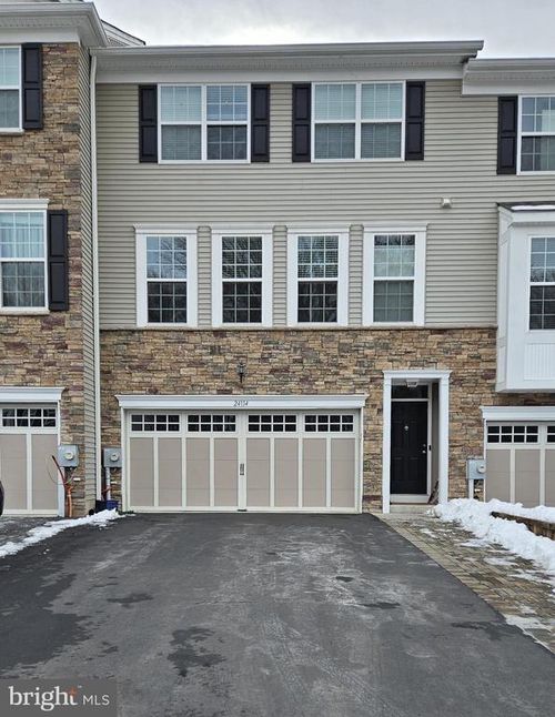 24114 Hickory Ln, LANGHORNE, PA, 19047-4702 | Card Image