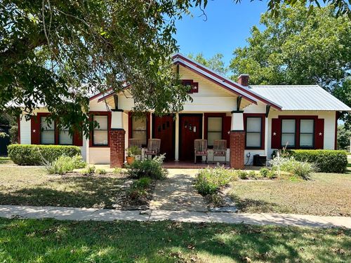 306 S Market St, Flatonia, TX, 78941-2601 | Card Image