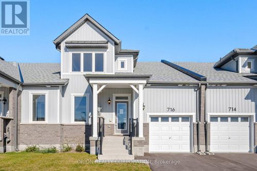 716 Pl Keast, Innisfil, ON, L9S0S9 | Card Image
