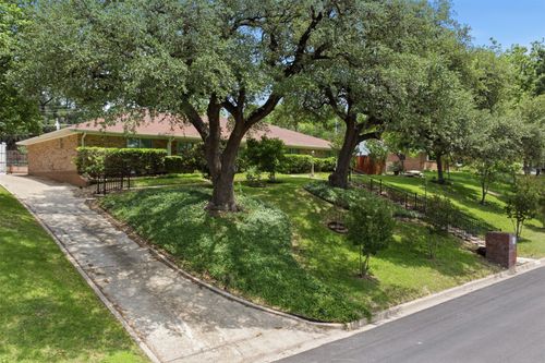 1209 Southwood Dr, Woodway, TX, 76712-2423 | Card Image