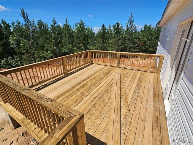 Large Rear Deck | Image 4