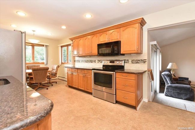 6 Windward Ln, House other with 4 bedrooms, 3 bathrooms and null parking in Commack NY | Image 10