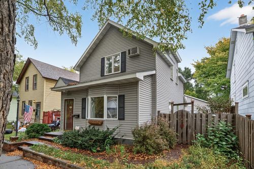 752 Desoto St, Saint Paul, MN, 55130-4215 | Card Image