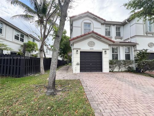 8157 Nw 108th Pl, Doral, FL, 33178-6027 | Card Image