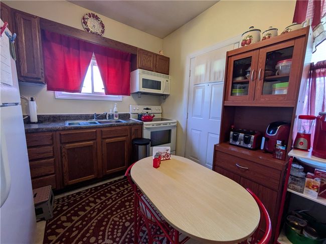 716 George St, House other with 2 bedrooms, 1 bathrooms and 2 parking in Scottdale PA | Image 7