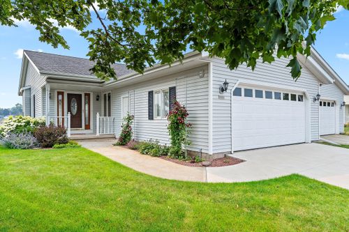 1621 Blue Heron Dr, Two Rivers, WI, 54241-1700 | Card Image