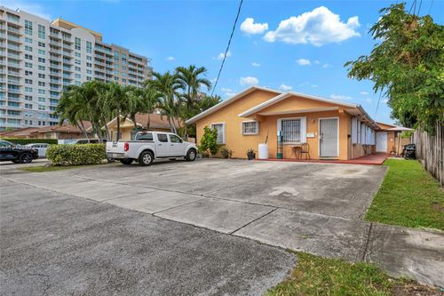 3631 Sw 27th St, Miami, FL, 33133-2711 | Card Image
