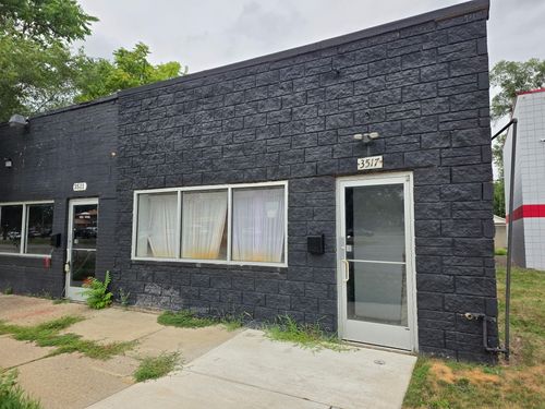 3517 E 8 Mile Road, Warren, MI, 48091 | Card Image