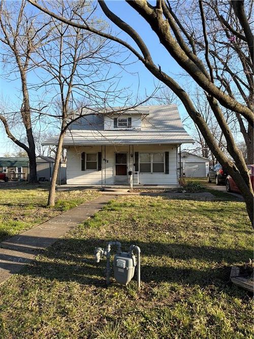 412 Mulberry St, Humboldt, KS, 66748-1634 | Card Image