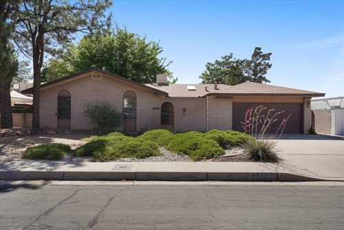 4513 Andrew Dr Ne, Albuquerque, NM, 87109-2705 | Card Image
