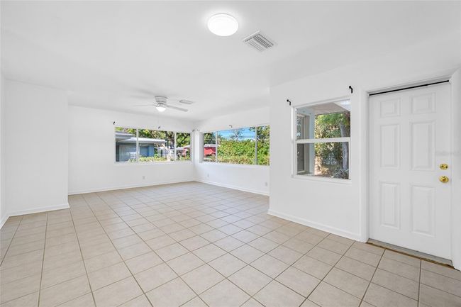Family Room | Image 13