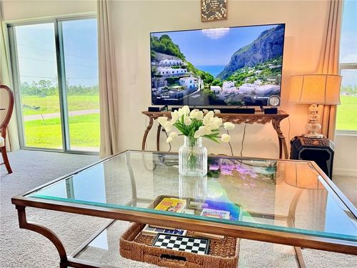 726 Nw Douglas Cir, Cape Coral, FL, 33993-8617 | Card Image