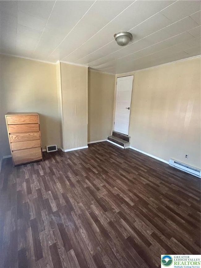 1036 Spring Garden St, Townhouse with 3 bedrooms, 1 bathrooms and null parking in Allentown PA | Image 12