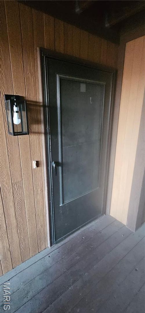 j-1460 Summergate Pkwy, Saint Peters, MO, 63303-6385 | Card Image