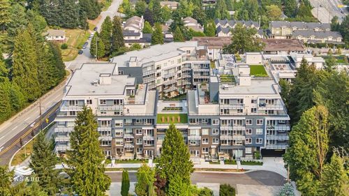 2002 St George St, Port Moody, BC, V3H0N4 | Card Image