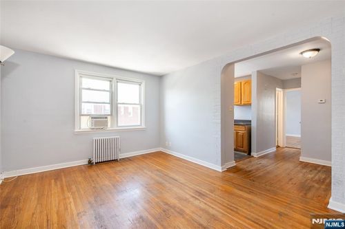 23 N Carpenter Ter, Belleville, NJ, 07109-4445 | Card Image