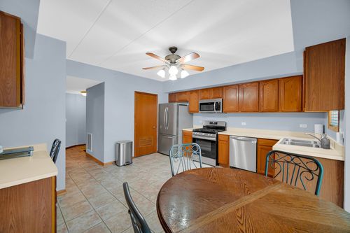 unit-1se-7779 Bristol Park Dr, Tinley Park, IL, 60477-8590 | Card Image