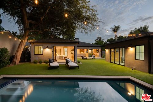 12227 La Maida St, Valley Village, CA, 91607-3622 | Card Image