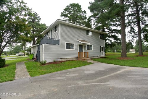 2 Linksiders Rd, New Bern, NC, 28562-9541 | Card Image