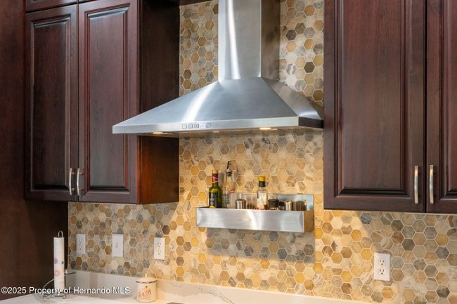 Kitchen | Image 10