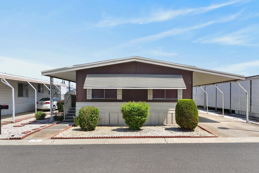 Manufactured In Park in Elk Grove 2