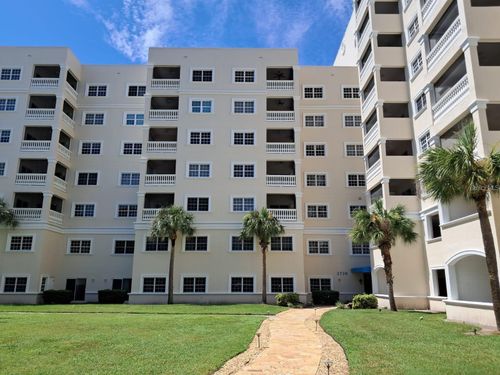 apt-400-3730 Cadbury Cir, VENICE, FL, 34293-2211 | Card Image