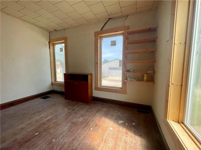 130 W 2 Nd St, Home with 2 bedrooms, 2 bathrooms and null parking in Clearmont MO | Image 11
