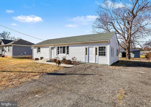 187 Brooks Dr, COLONIAL BEACH, VA, 22443-5049 | Card Image